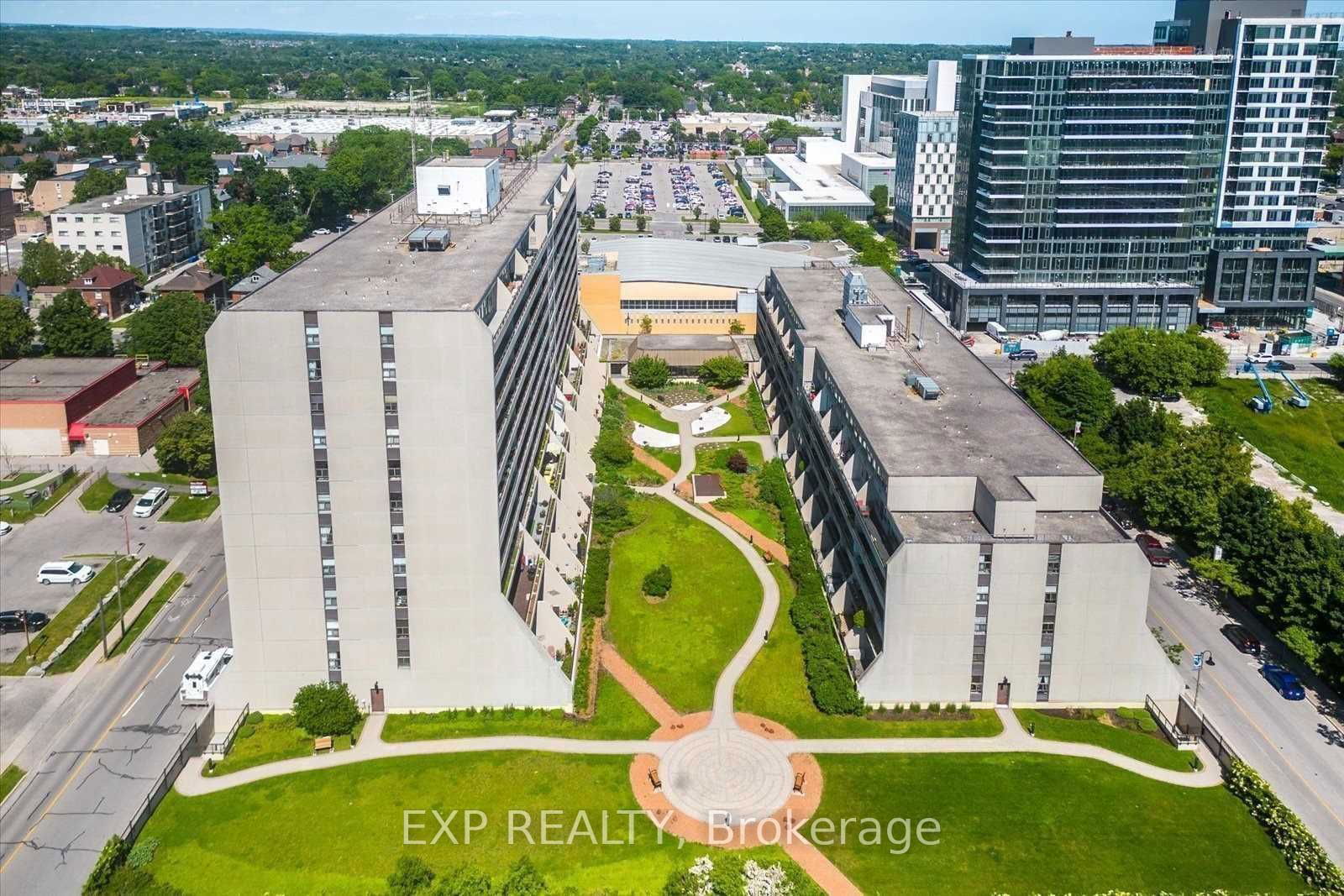 Mclaughlin Square Condos, Oshawa, Toronto