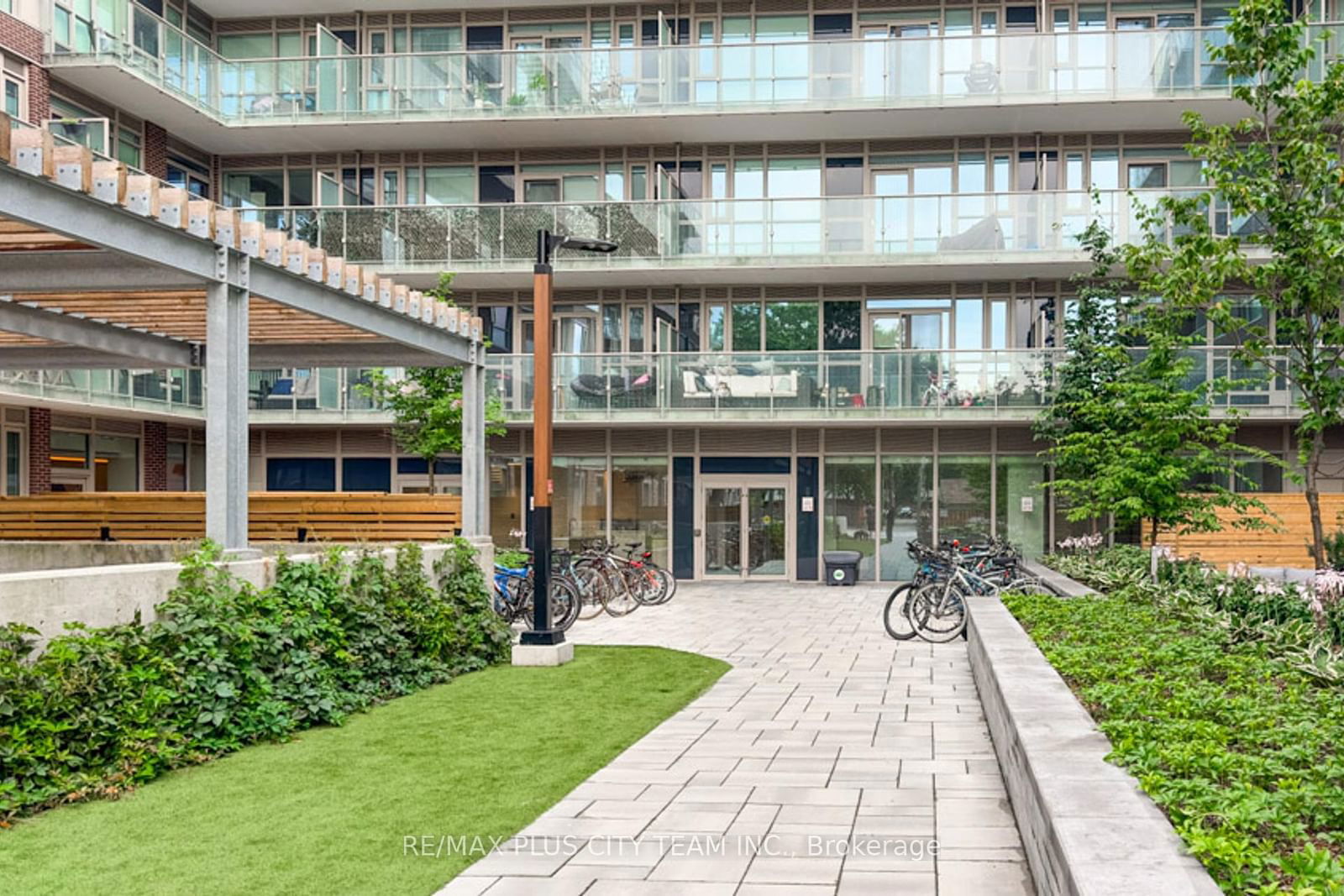 150 Logan Ave, unit 617 for sale