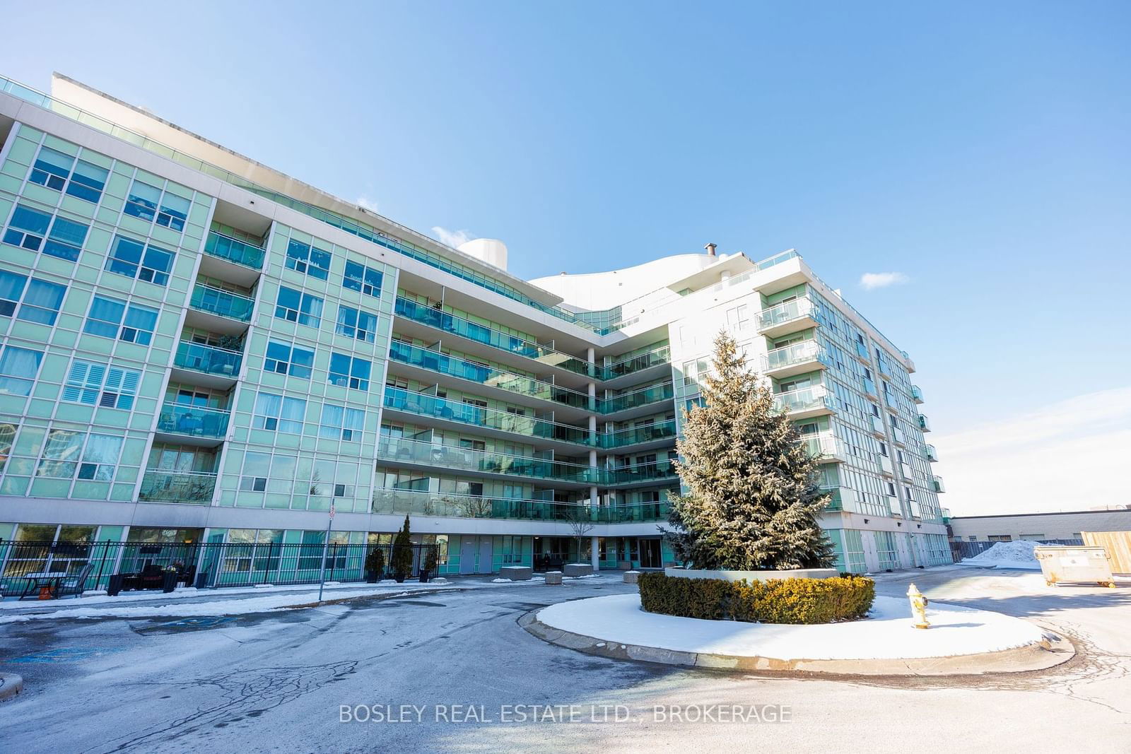 60 Fairfax Cres, unit 408 for sale