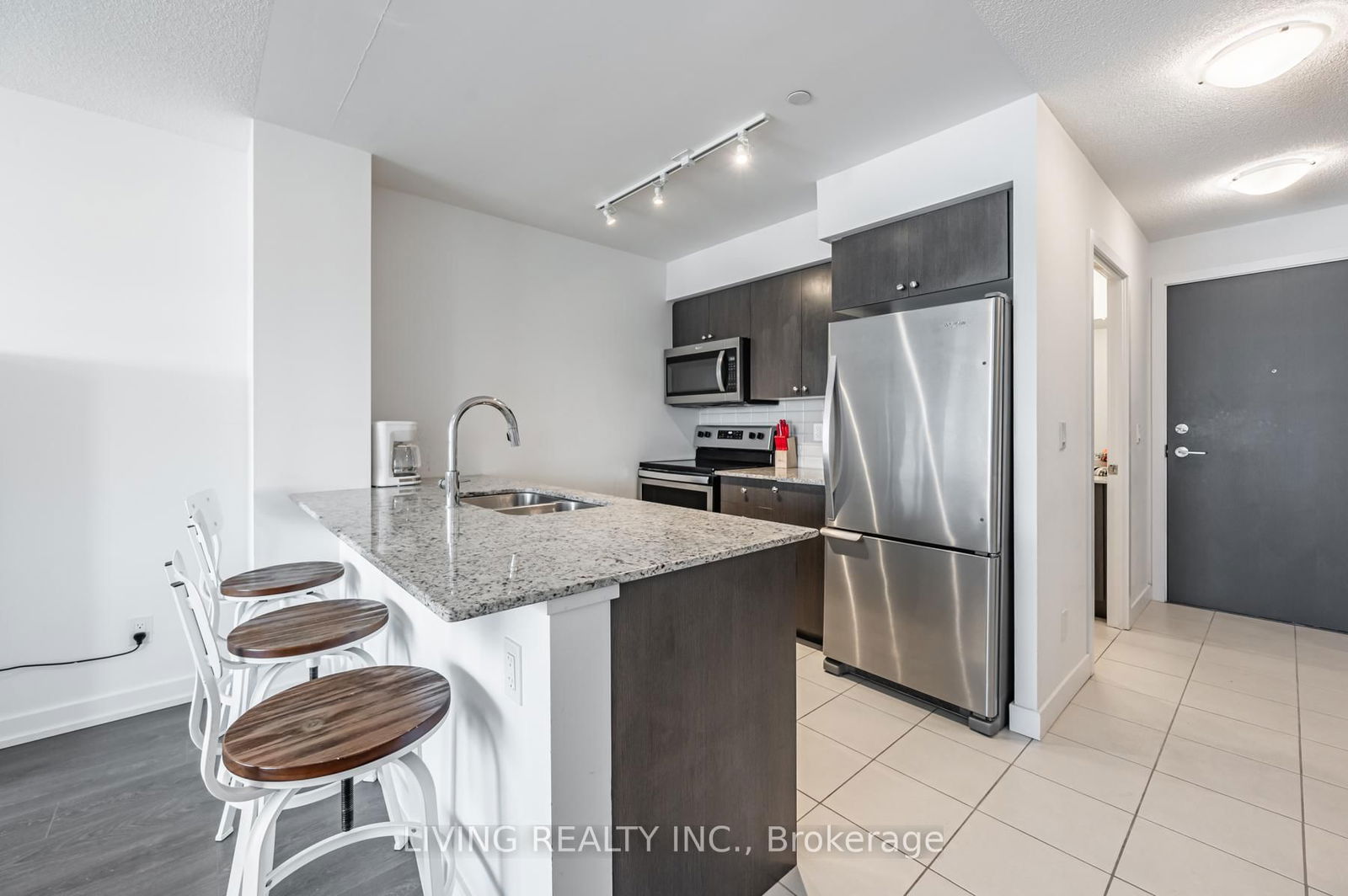 8 Trent Ave, unit 805 for sale