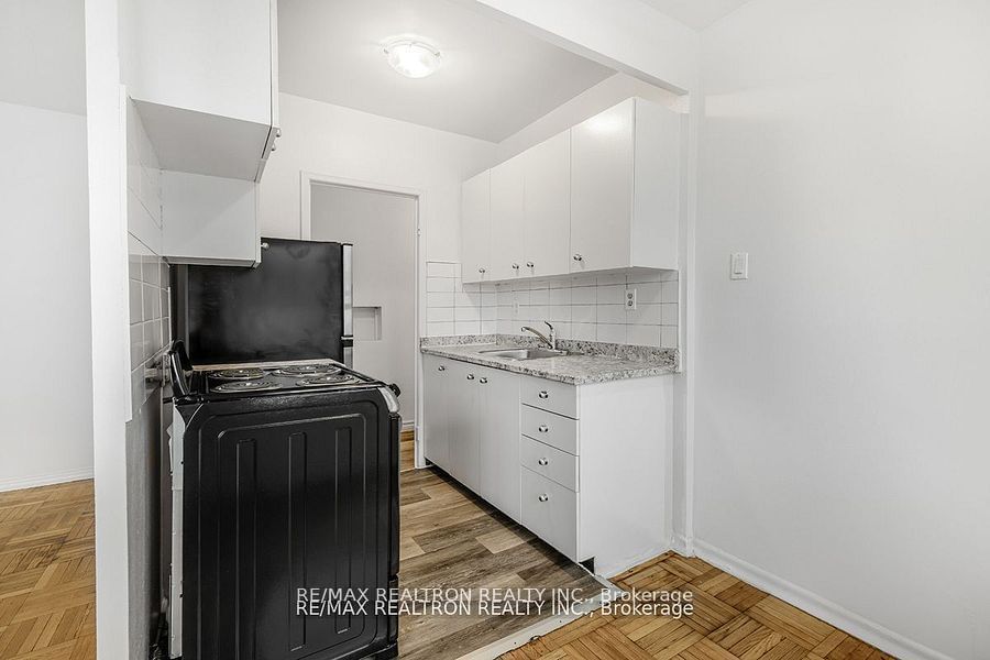 156 Kingston Rd, unit 10 for rent