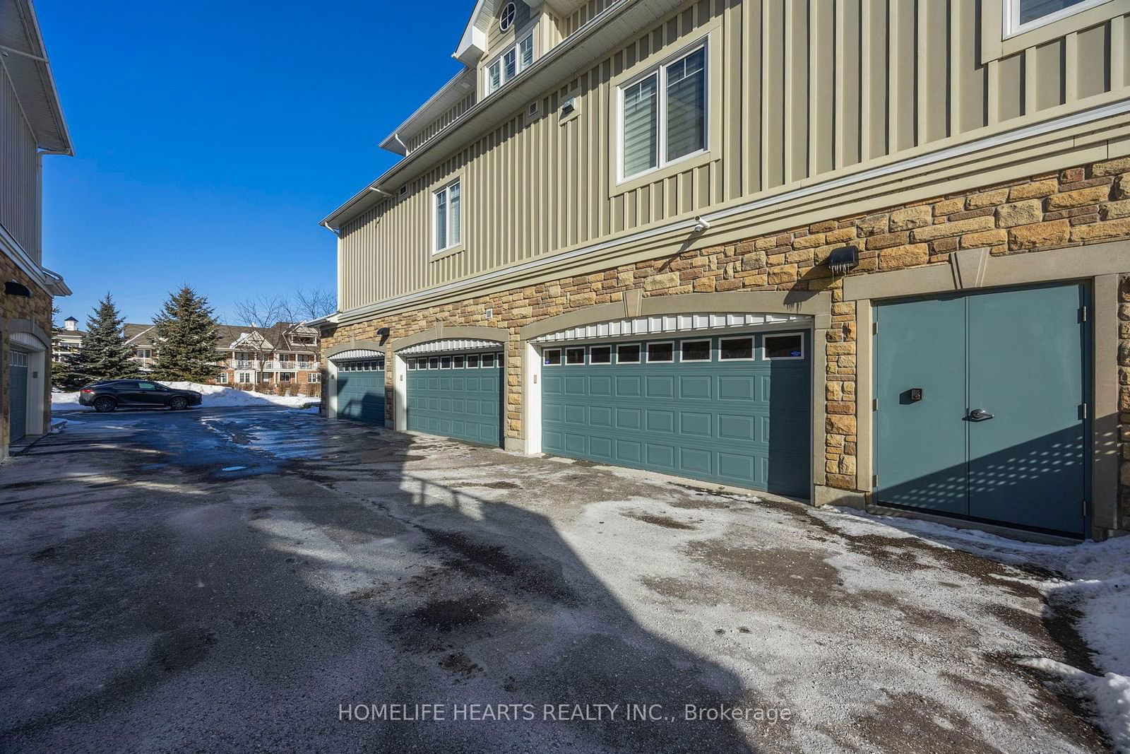 315 Lakebreeze Dr, unit 2 for sale