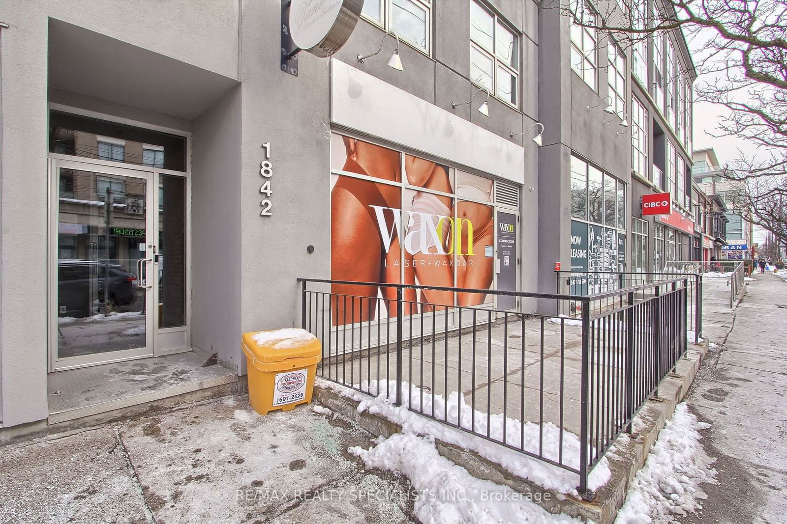 1842 Queen St E, unit 204 for sale