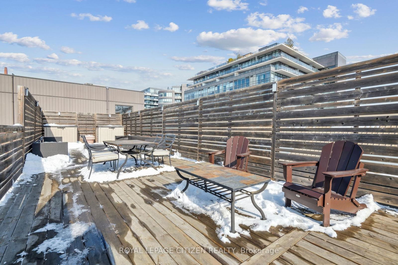 326 Carlaw Ave, unit 201 for sale