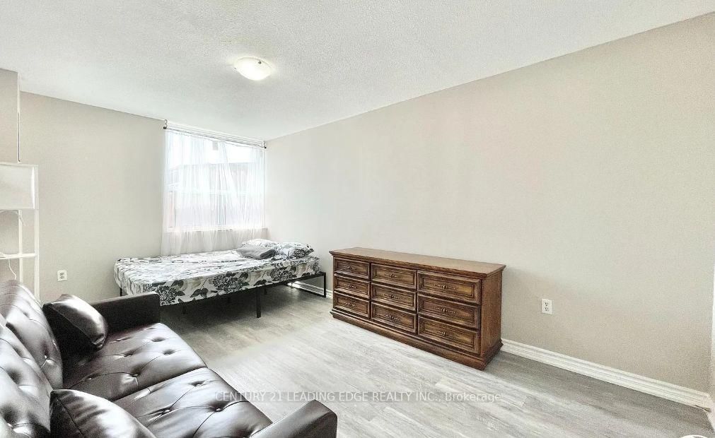 4062 Lawrence Ave E, unit 306 for sale