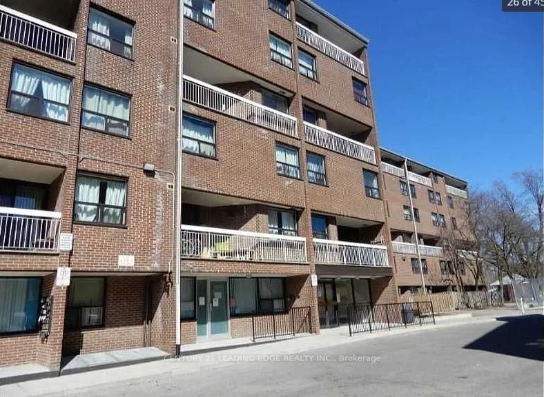 4062 Lawrence Ave E, unit 306 for sale