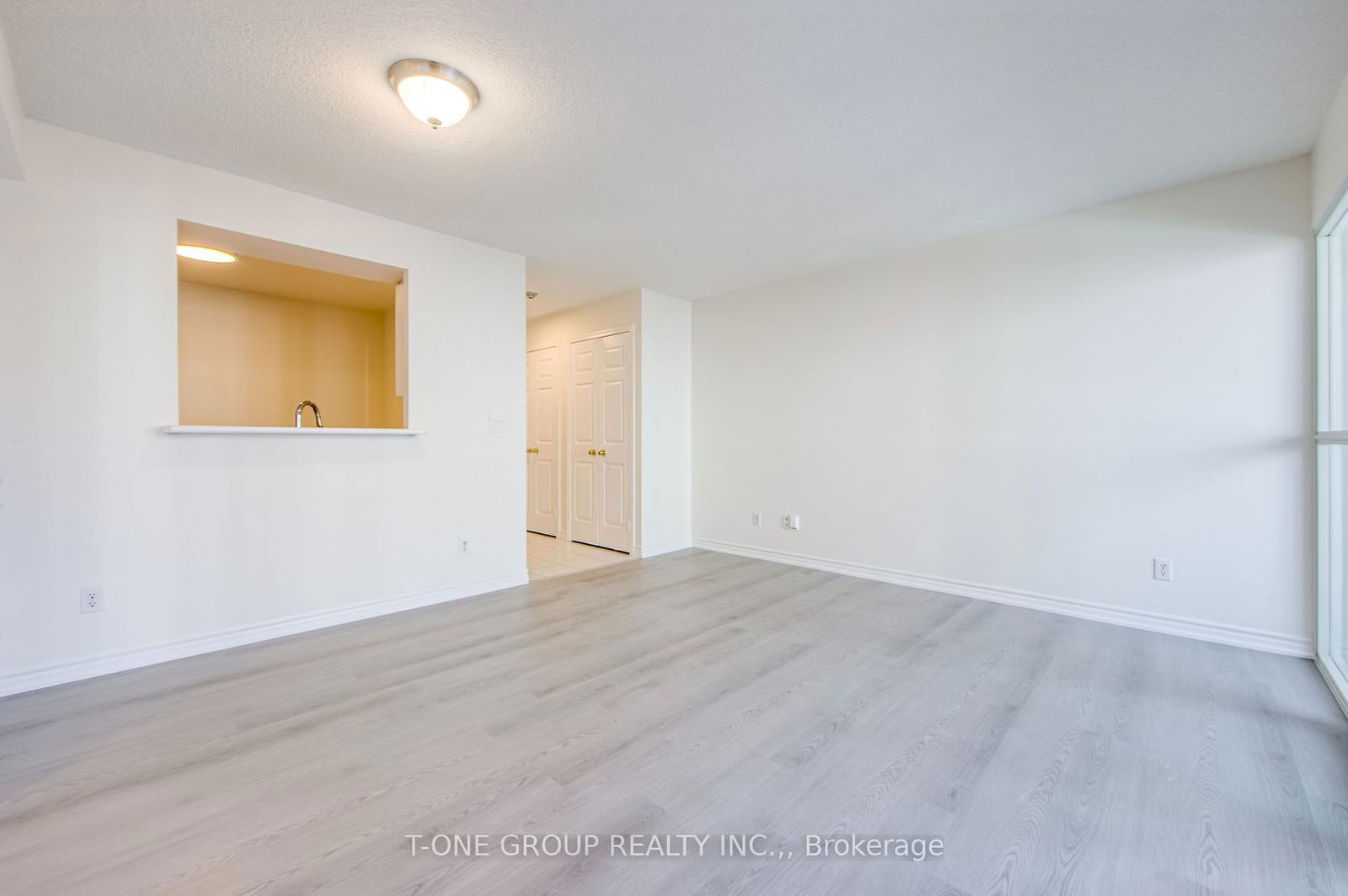 5039 Finch Ave E, unit 1013 for rent