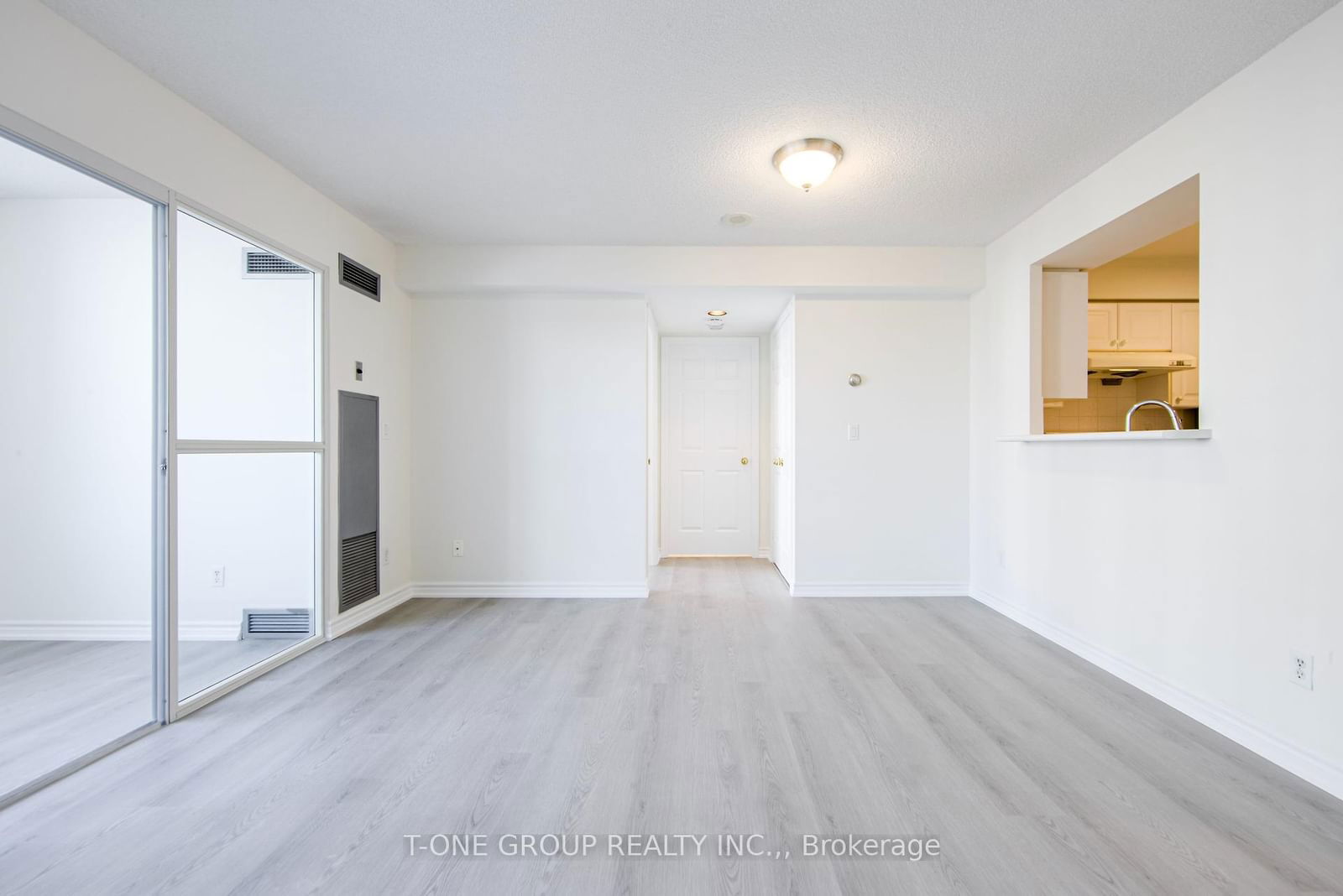 5039 Finch Ave E, unit 1013 for rent