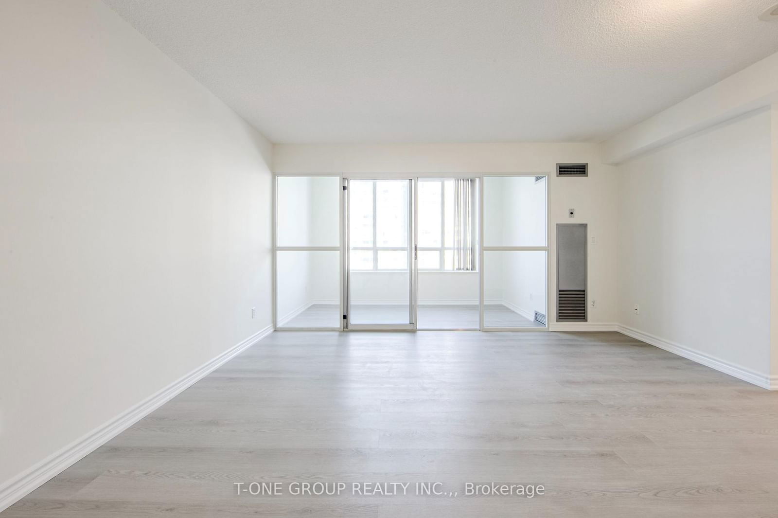 5039 Finch Ave E, unit 1013 for rent