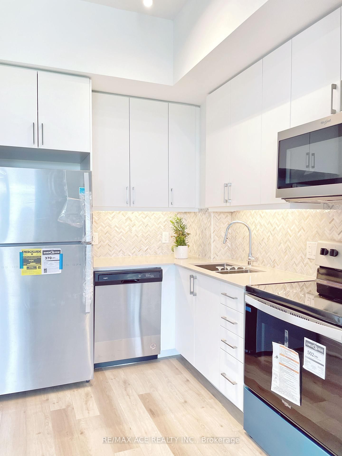 3220 Sheppard Ave E, unit 602 for rent