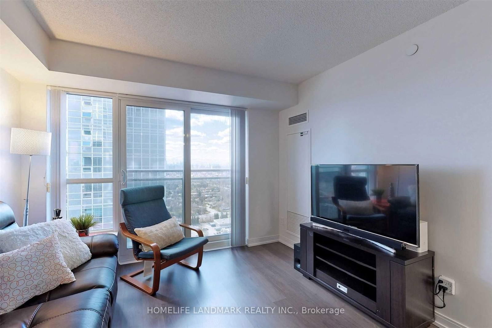 255 Village Green Sq, unit 2804 for sale