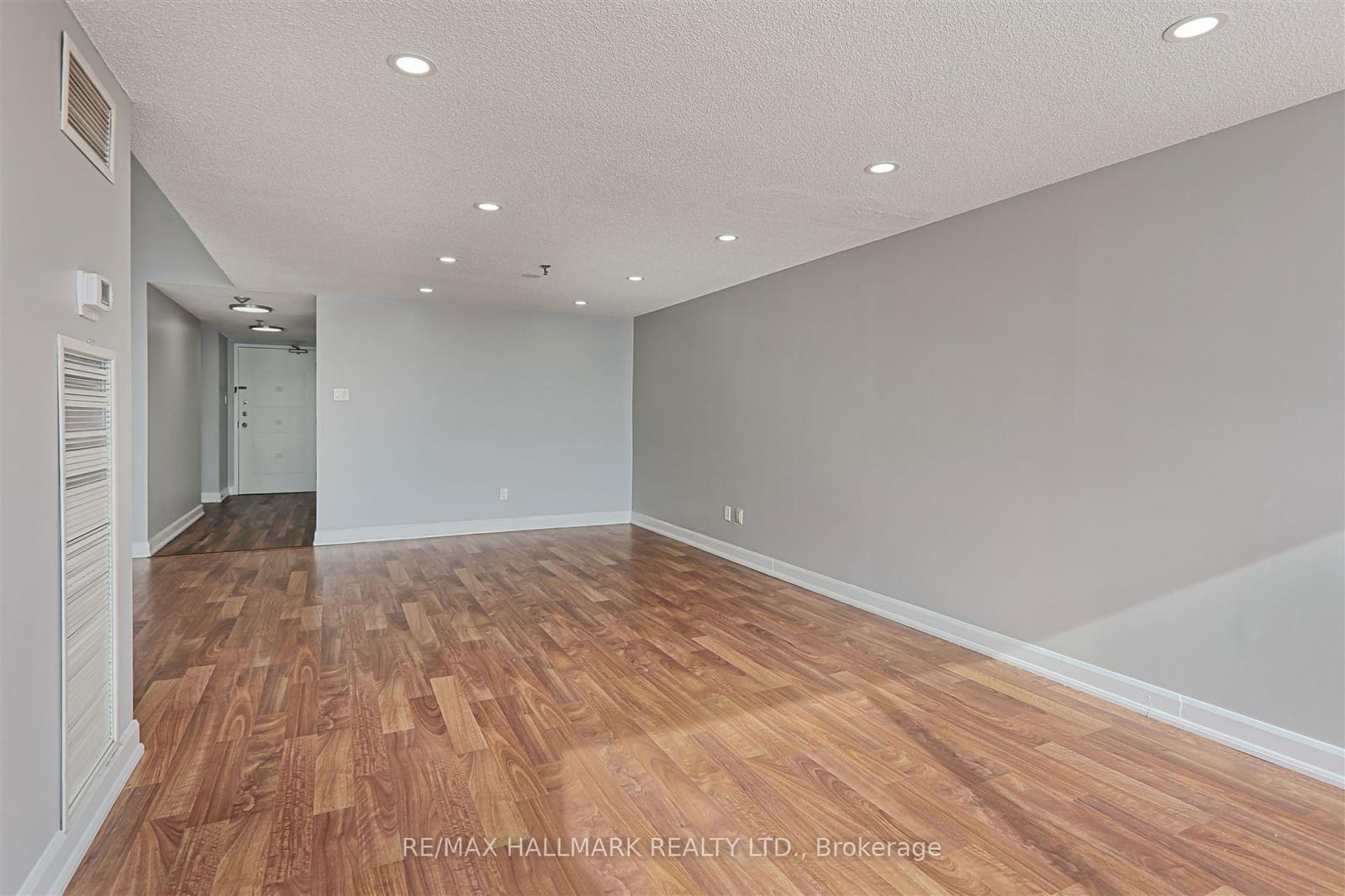 5800 Sheppard Ave E, unit 516 for sale