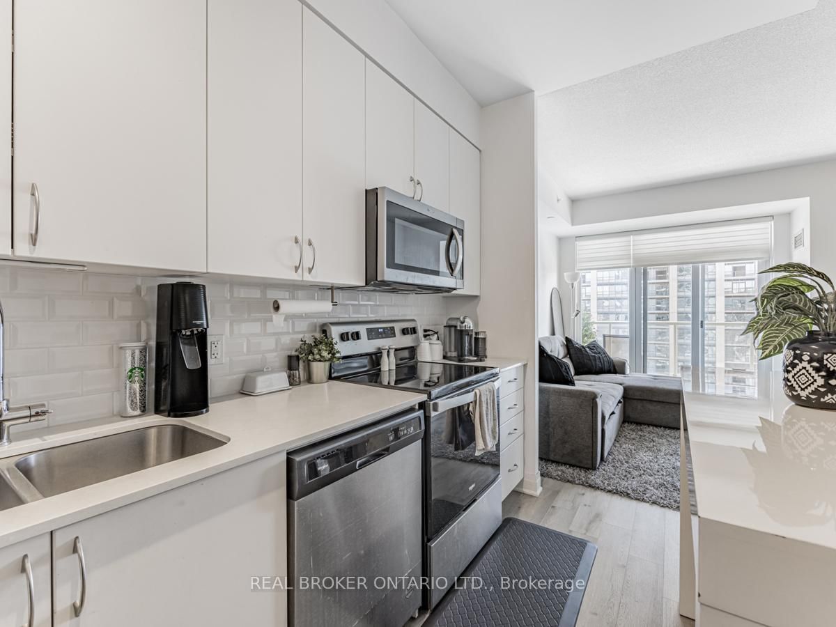 3220 Sheppard Ave E, unit 1206 for sale