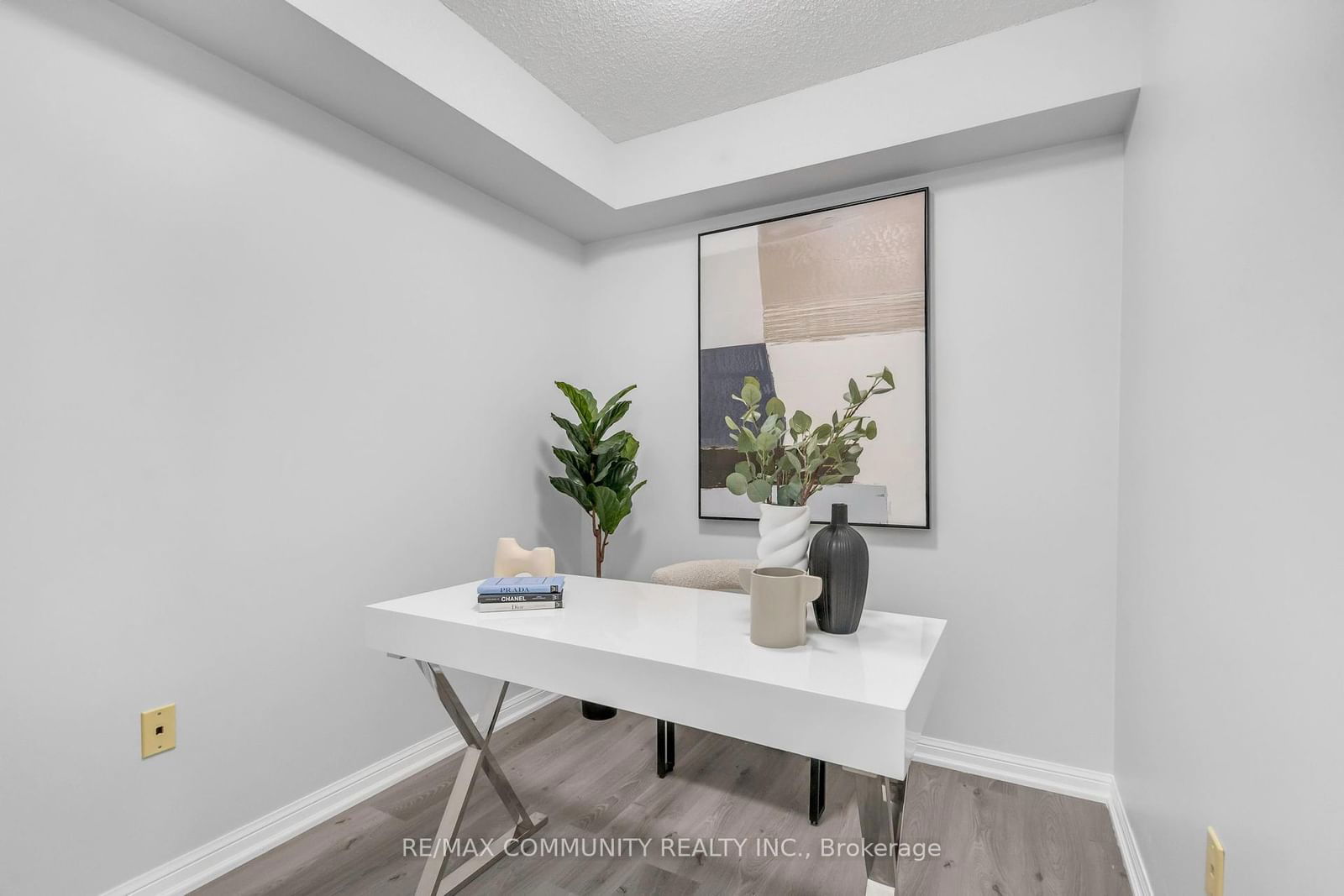 5225 Finch Ave E, unit 310 for sale