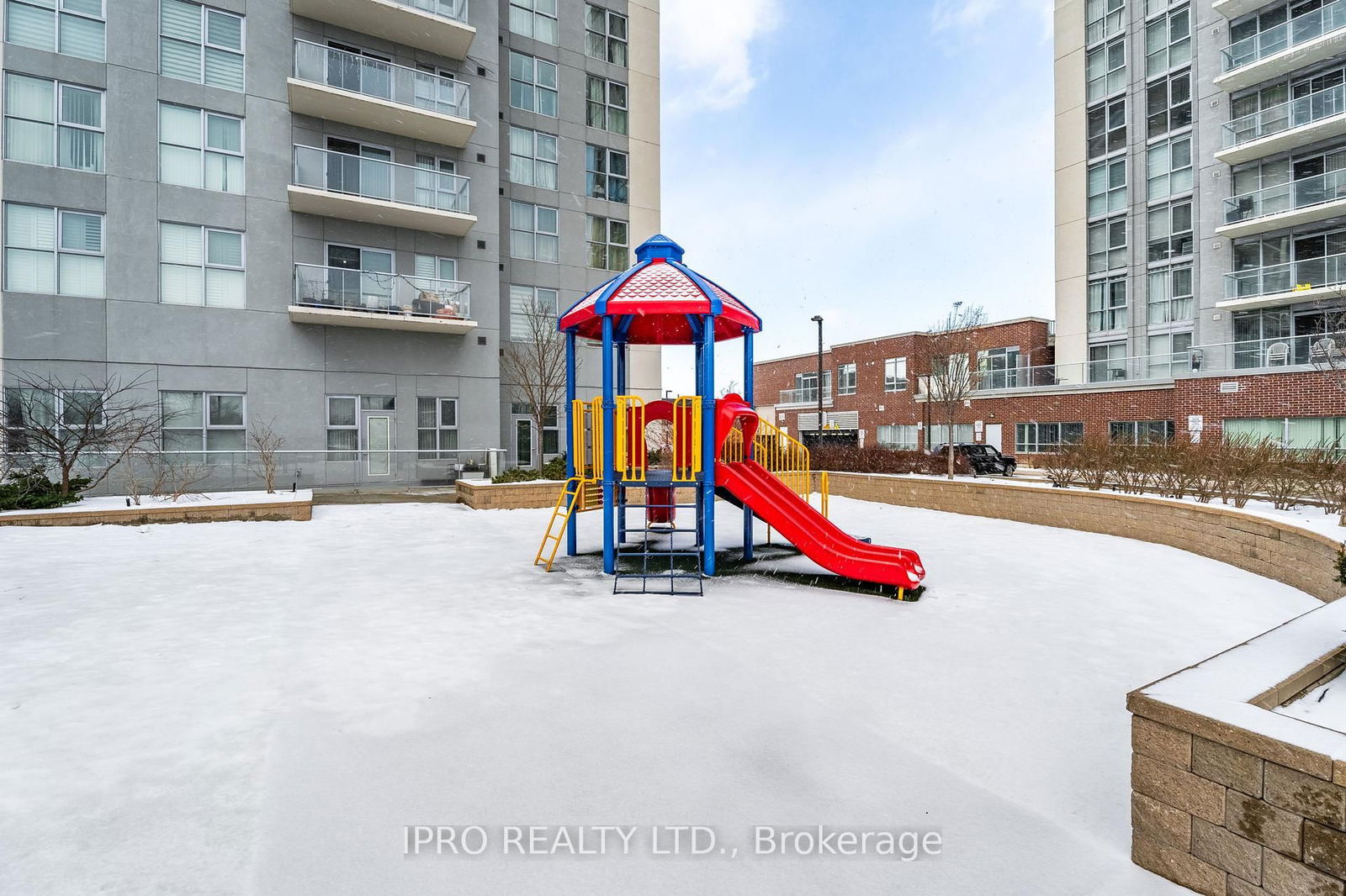 1328 Birchmount Rd, unit 308 for sale