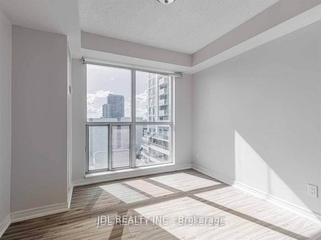 50 Town Centre Crt, unit 902 for rent