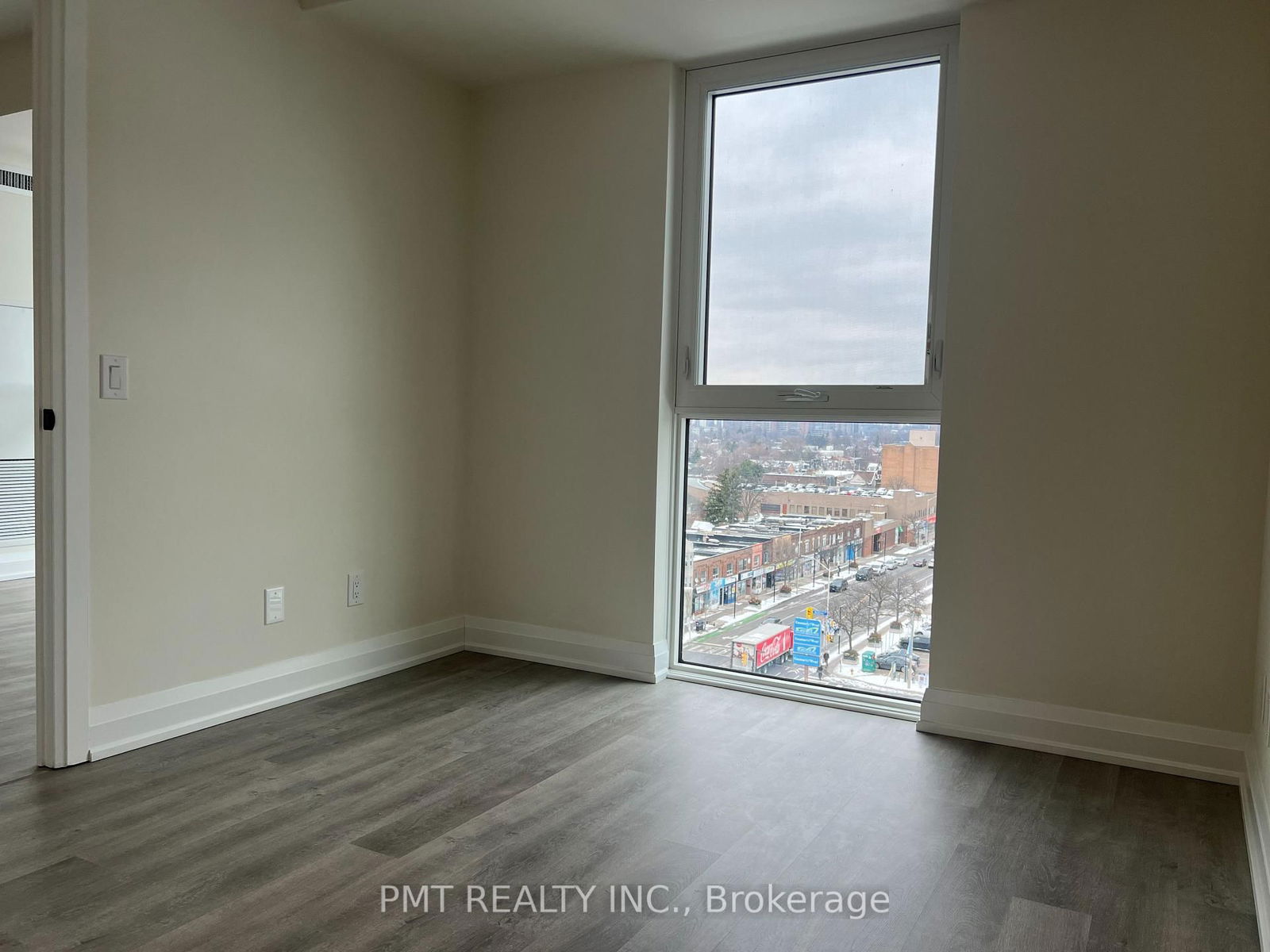 2369 Danforth Ave, unit 907 for rent