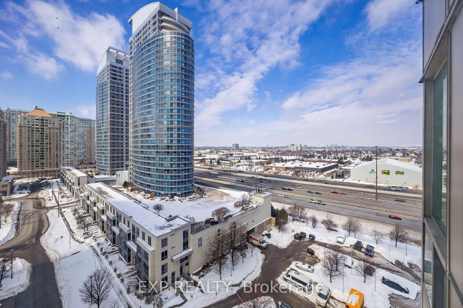 11 Lee Centre Dr, unit 1501 for sale