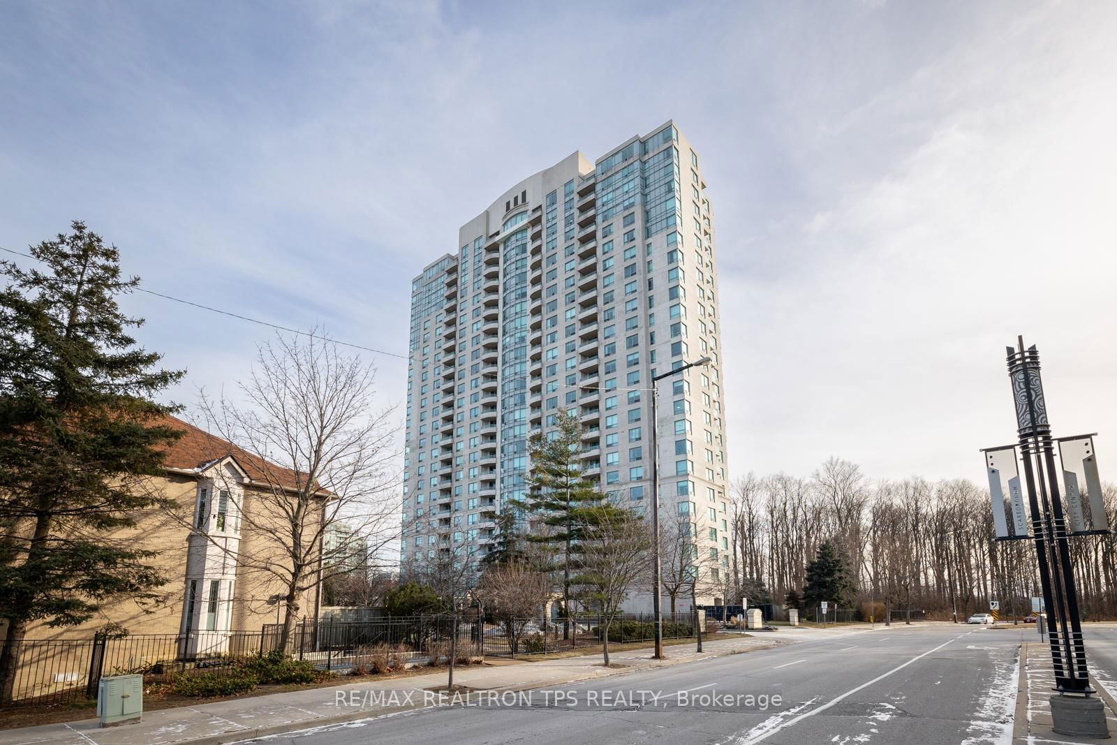 61 Town Centre Crt, unit 2402 for sale