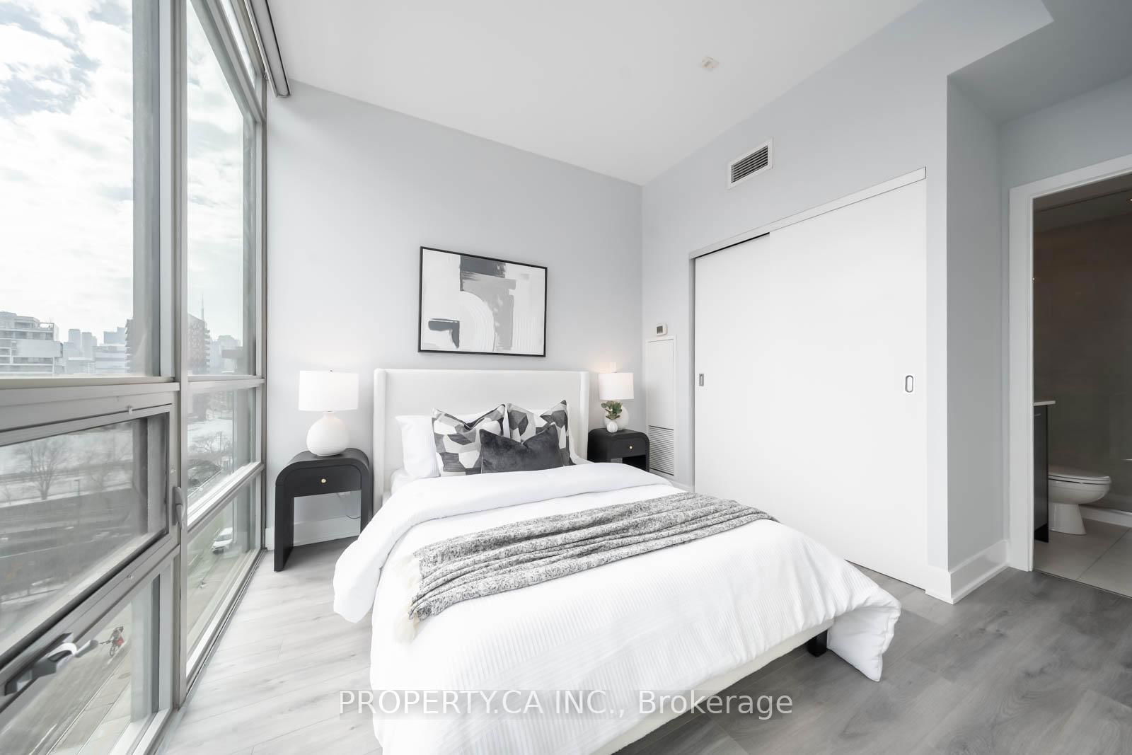 630 Queen St E, unit 810 for sale