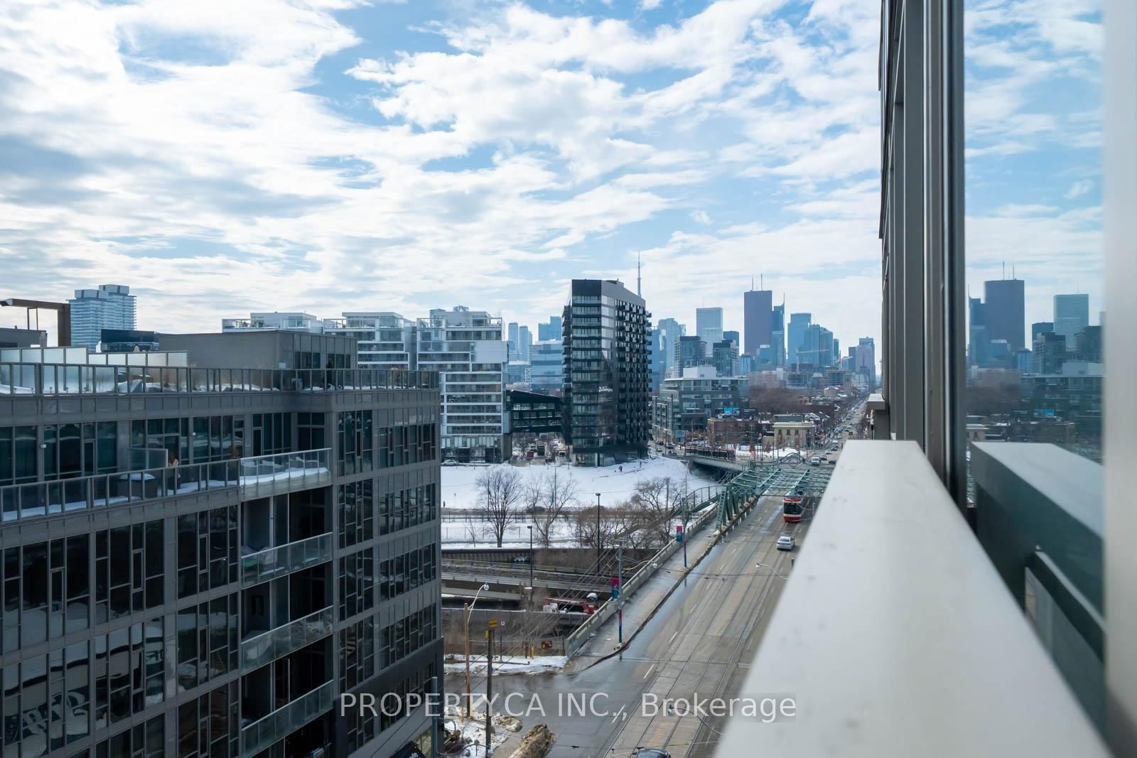 630 Queen St E, unit 810 for sale