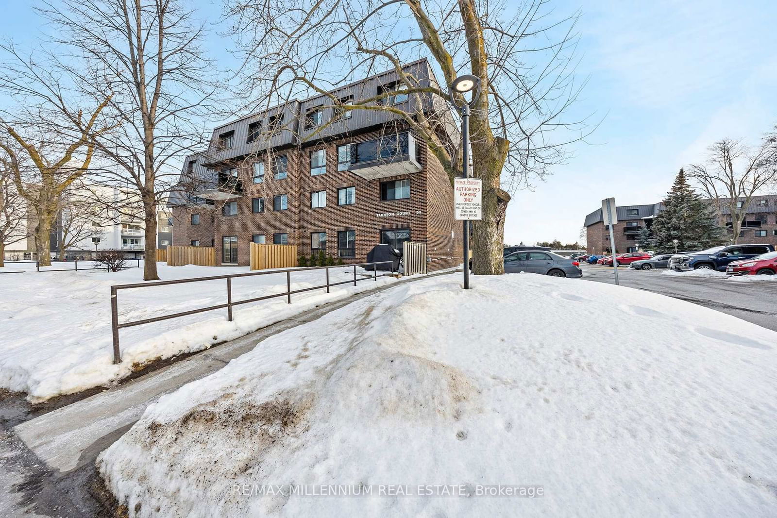 53 Taunton Rd E, unit 89 for sale