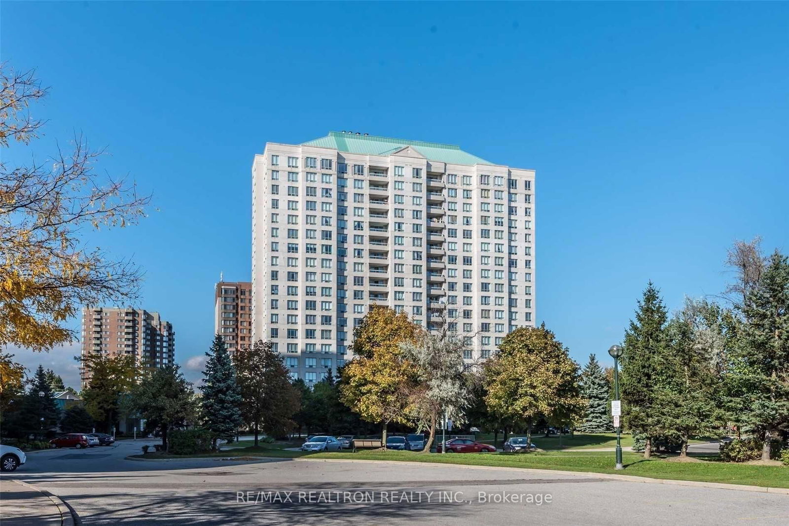 5039 Finch Ave E, unit 802 for sale