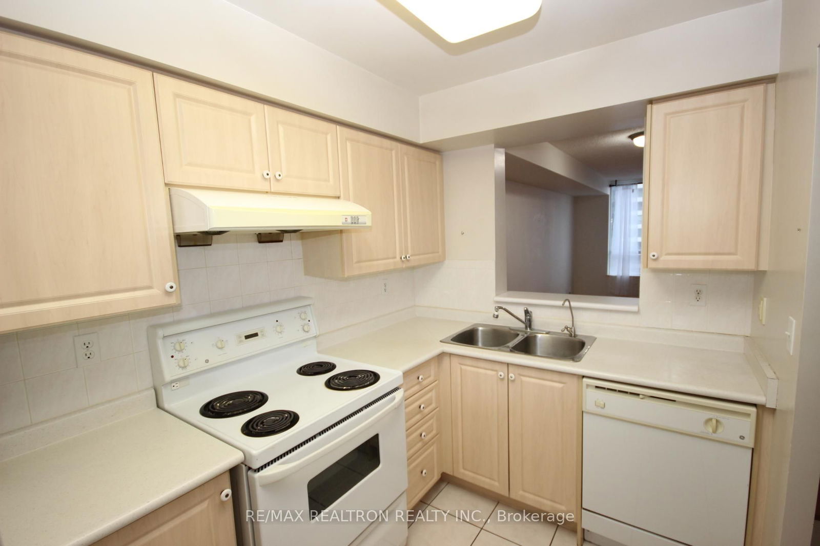 5039 Finch Ave E, unit 802 for sale