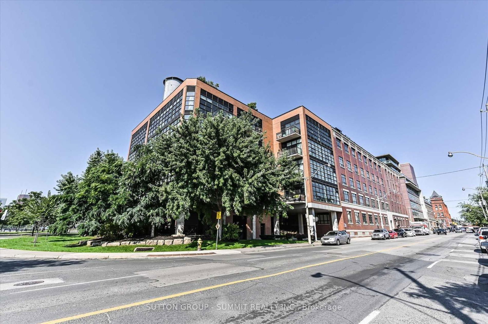 68 Broadview Ave, unit 215 for rent