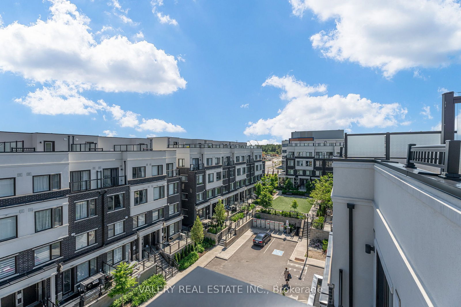 Urban Town Living, Pickering, Toronto