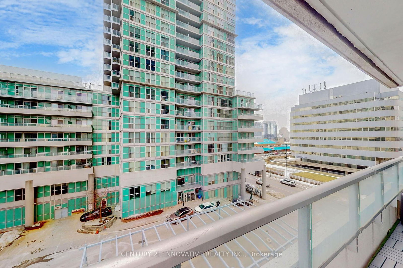 50 Town Centre Crt, unit 504 for sale