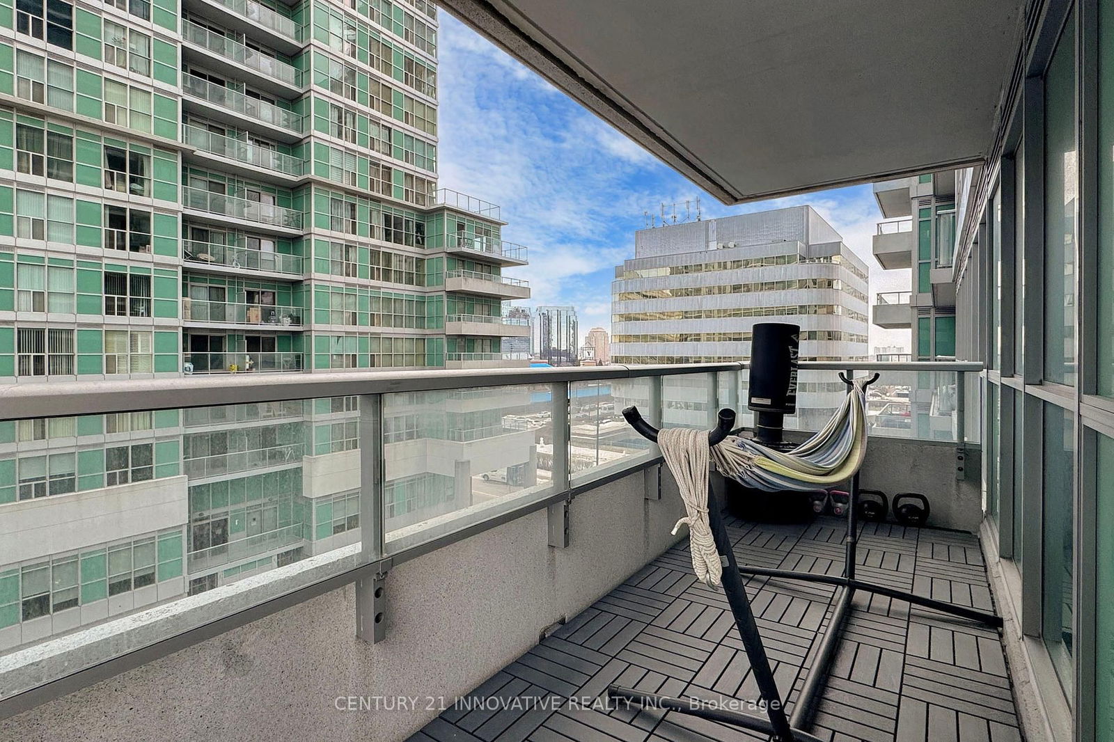 50 Town Centre Crt, unit 504 for sale