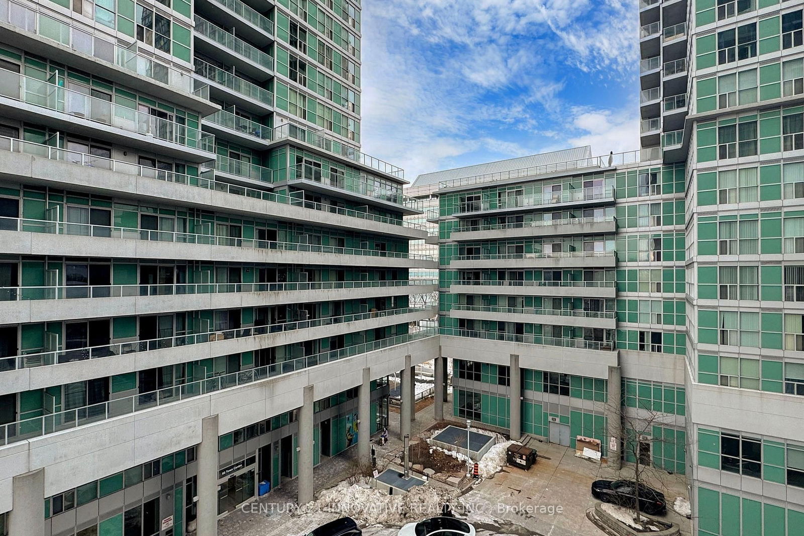 50 Town Centre Crt, unit 504 for sale