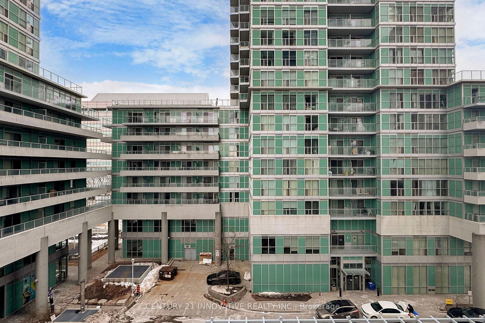 50 Town Centre Crt, unit 504 for sale