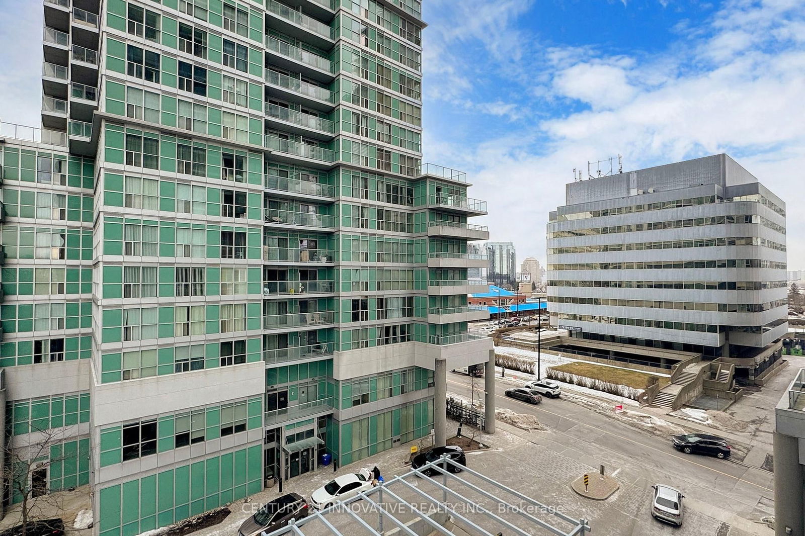 50 Town Centre Crt, unit 504 for sale