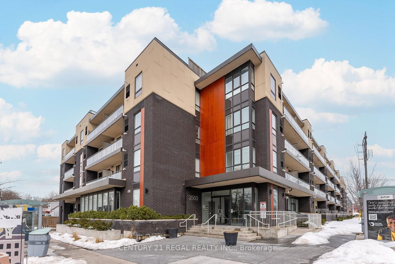 3560 st clair Ave E, unit 302 for sale