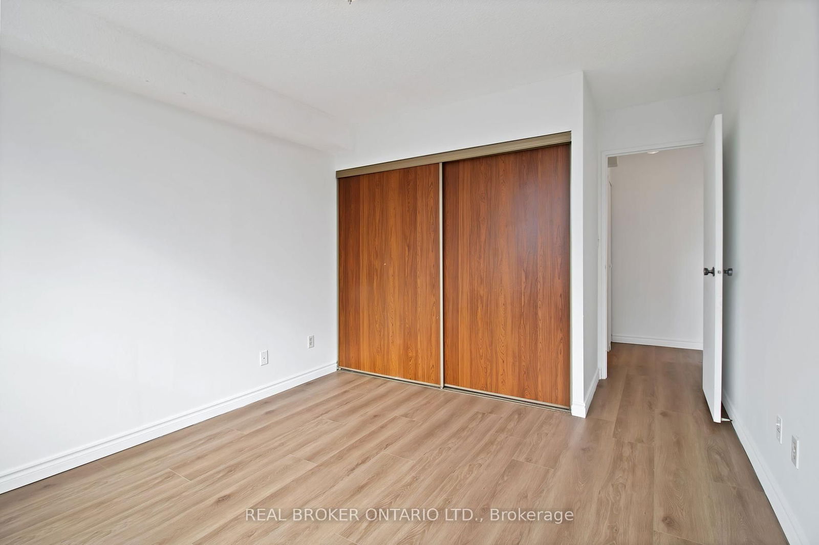 55 William St E, unit 701 for rent