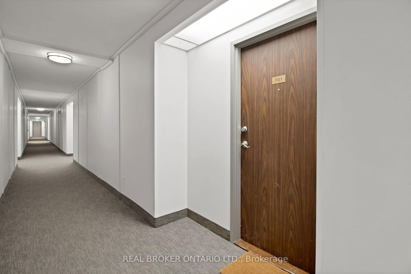 55 William St E, unit 701 for rent