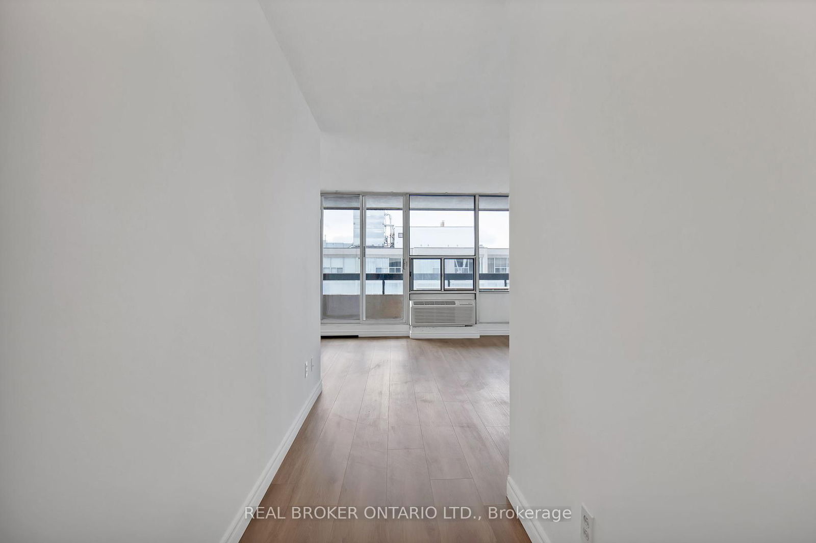 55 William St E, unit 701 for rent