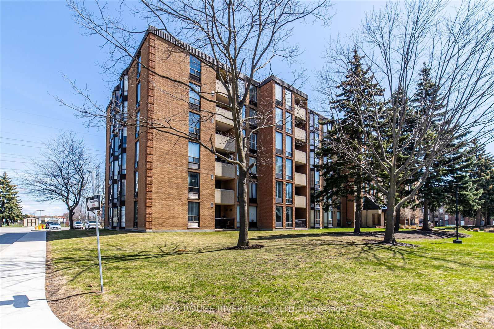 1535 Diefenbaker Crt, unit 601 for sale