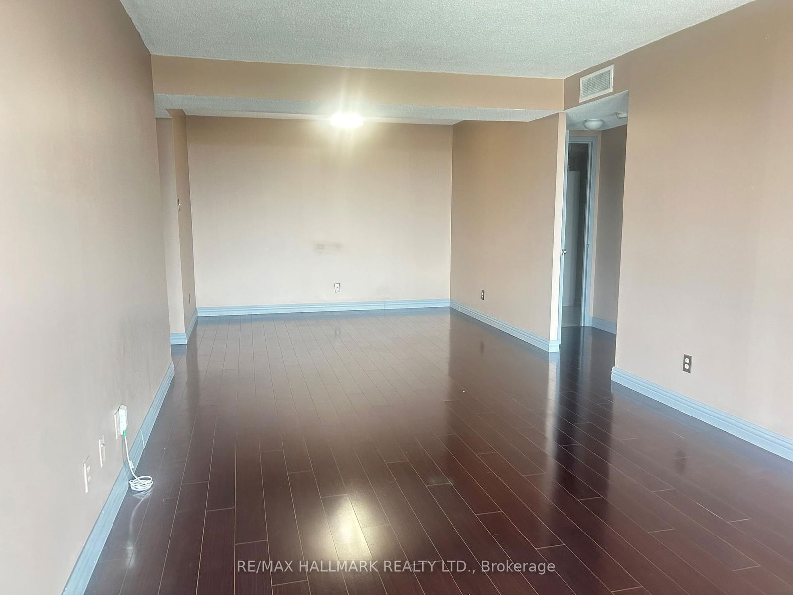 4725 Sheppard Ave E, unit 1112 for rent