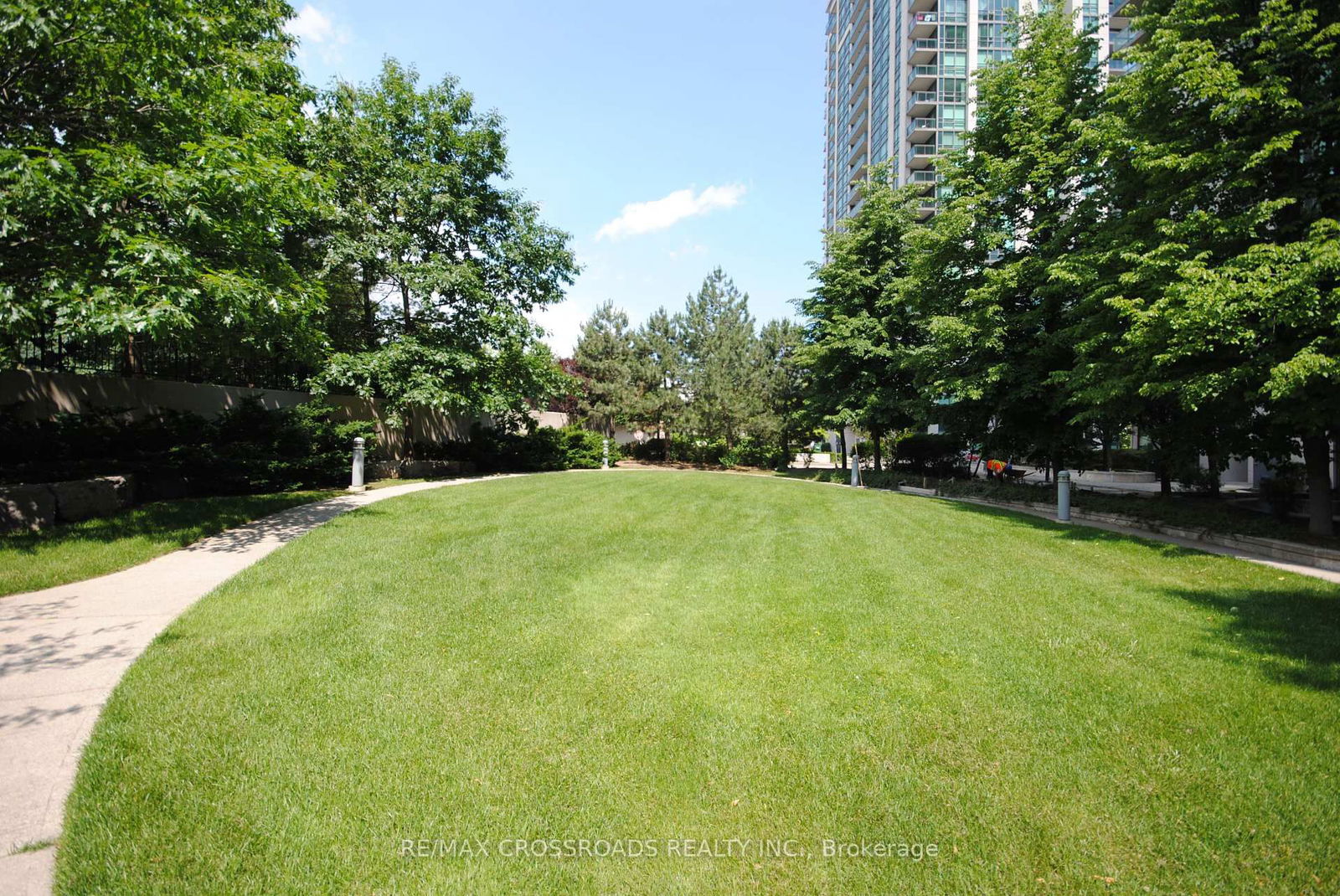 68 Grangeway Ave, unit 2107 for sale