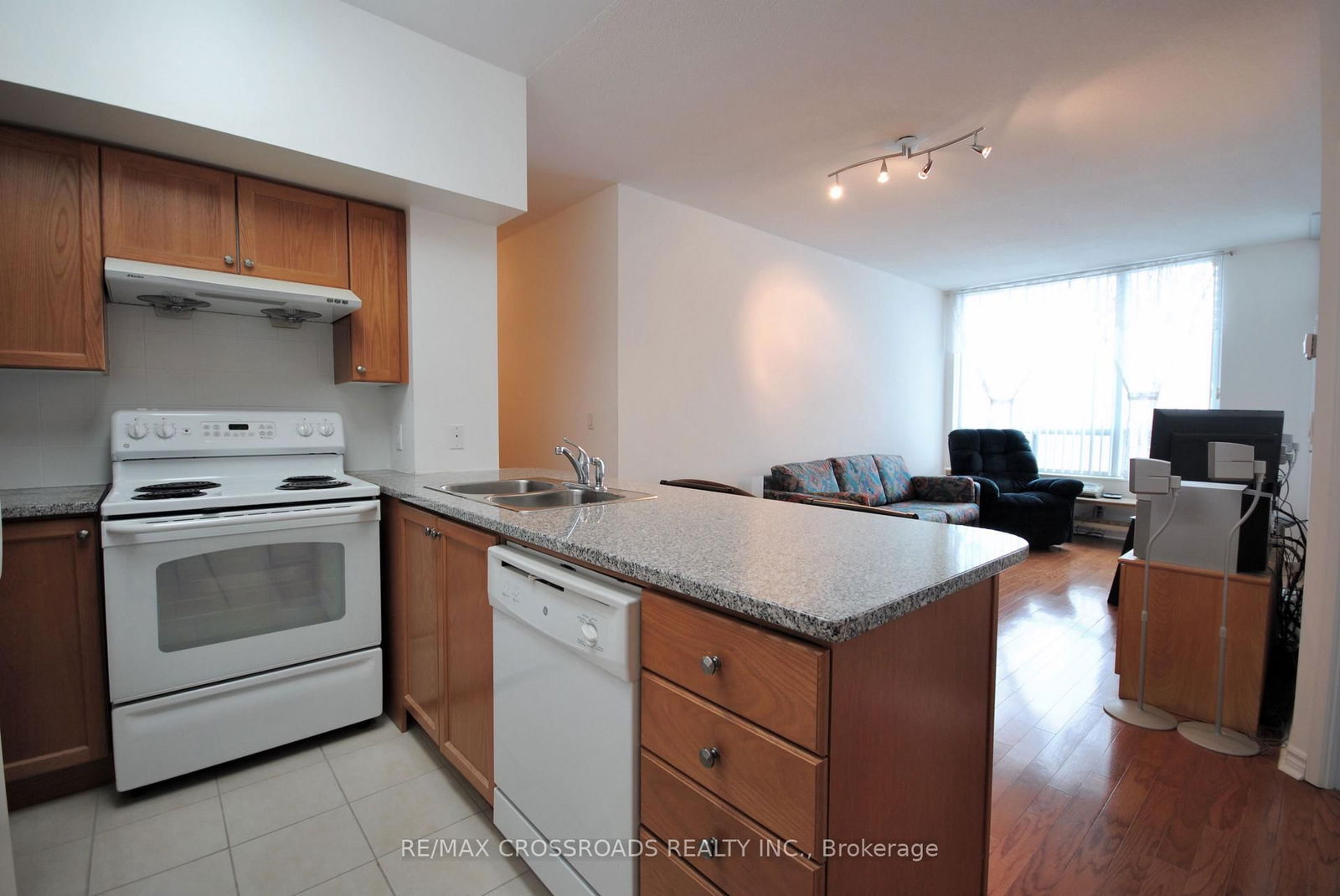 68 Grangeway Ave, unit 2107 for sale