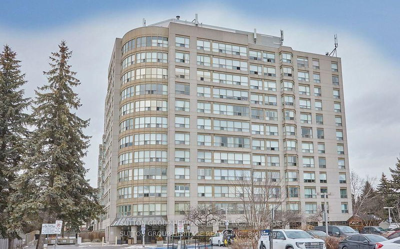 712 Rossland Rd E, unit 401 for sale