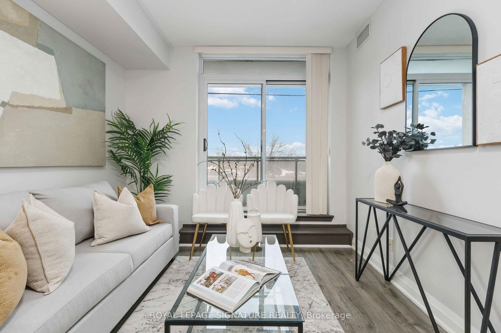 3520 Danforth Ave, unit 212 for sale