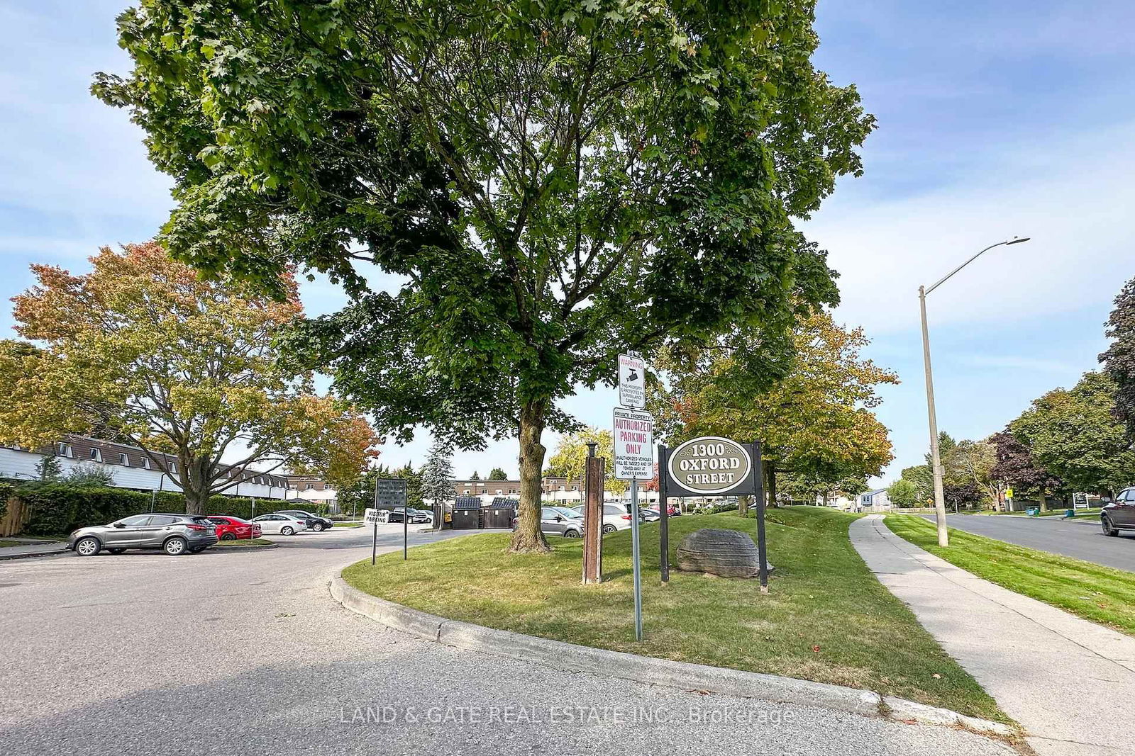 1300 Oxford Street Townhomes, Oshawa, Toronto