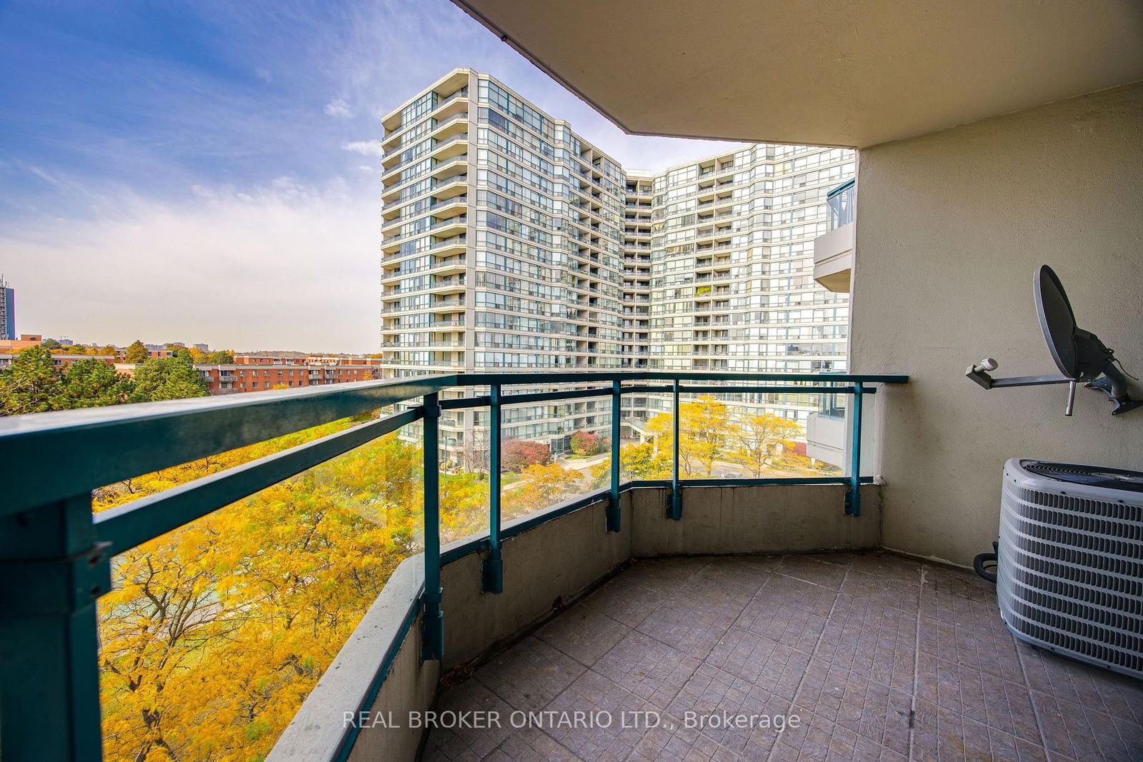 4727 Sheppard Ave E, unit 608 for sale