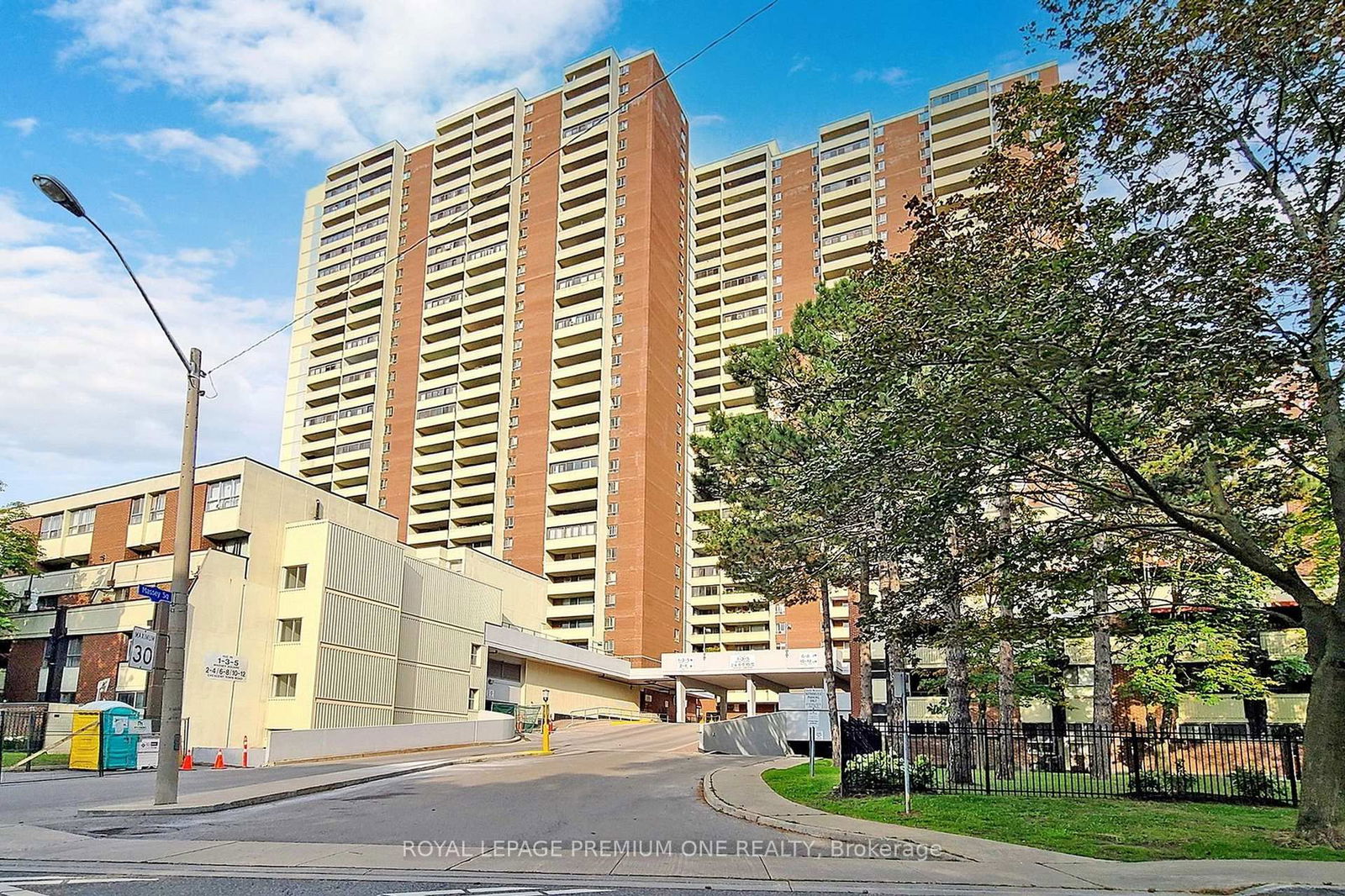 1 Massey Sq, unit PH19 for sale