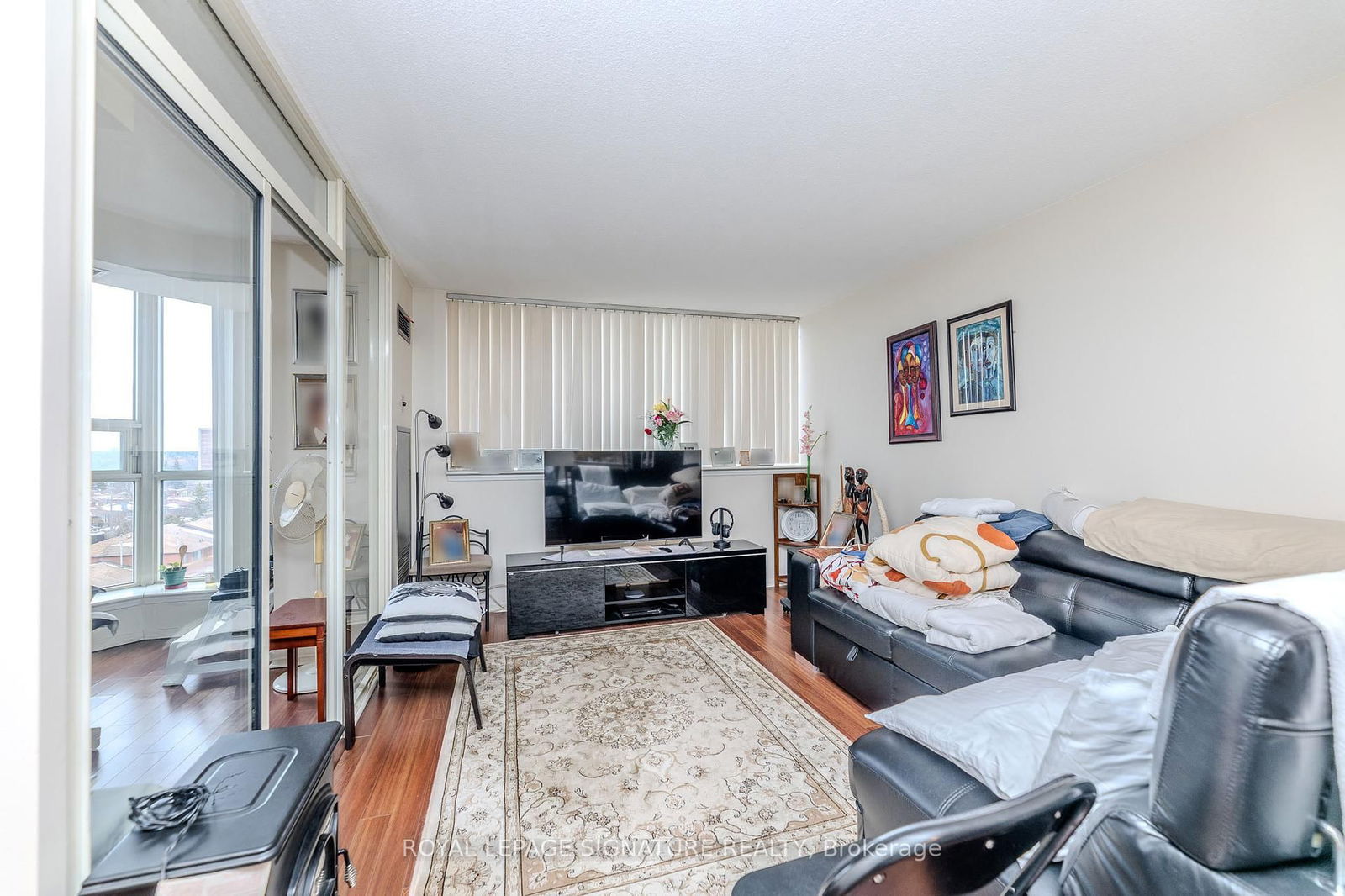 2460 Eglinton Ave E, unit 808 for sale