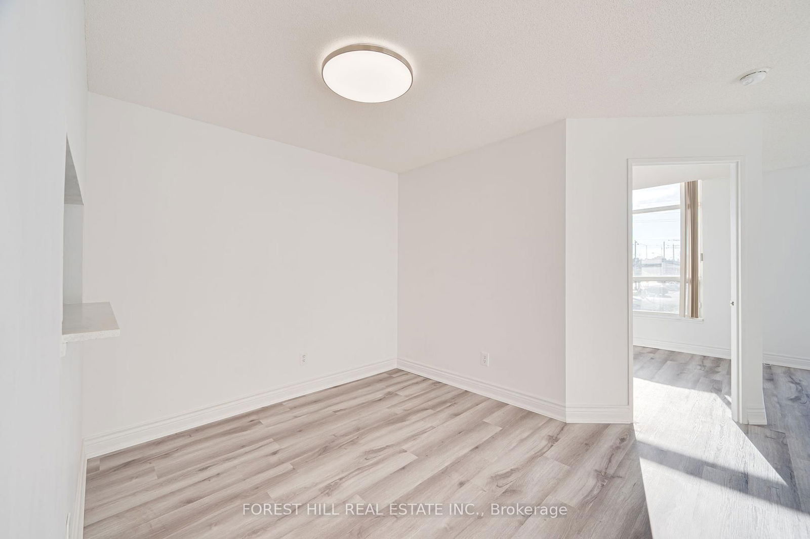 2550 Lawrence Ave E, unit 205 for sale